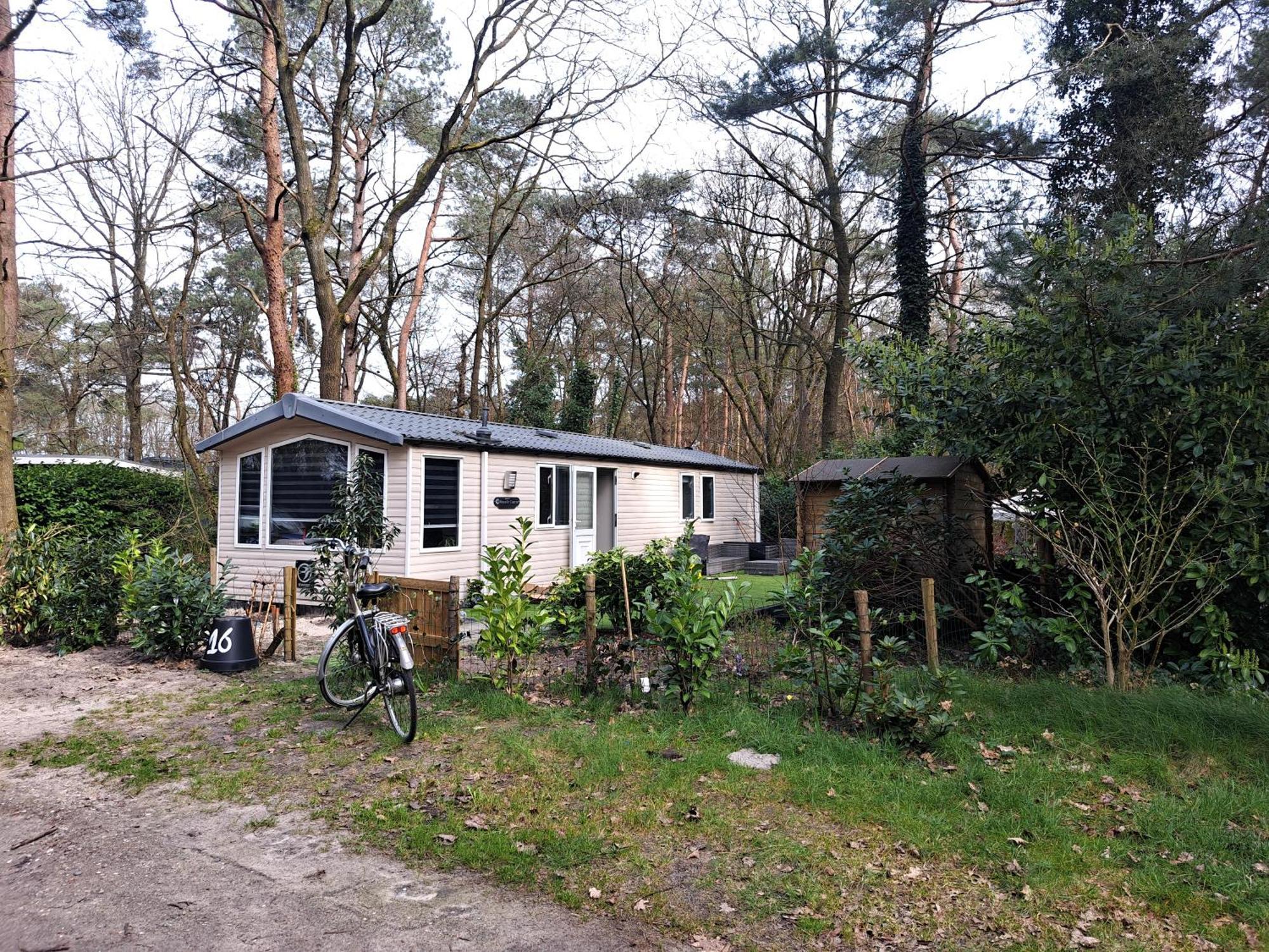 Ruim Chalet, Midden In Het Bos! Nunspeet Exterior photo